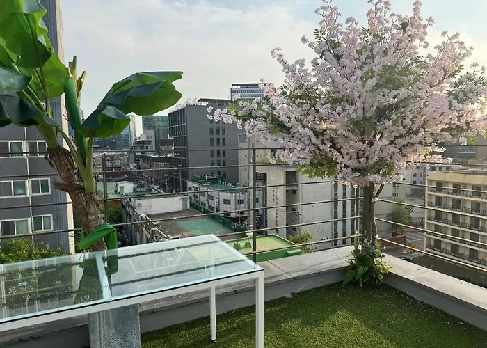 Apartment 701, Seongsu Station Jungnangcheon Cherry Blossom Road River Airport Bus *