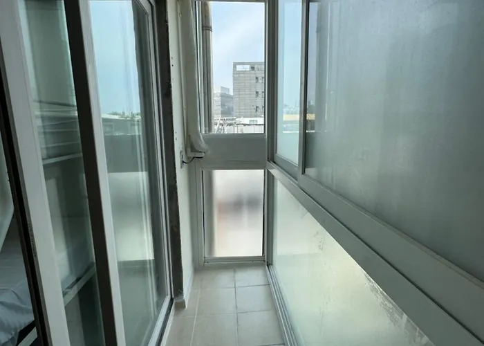 Apartment 701, Seongsu Station Jungnangcheon Cherry Blossom Road River Airport Bus Seoul