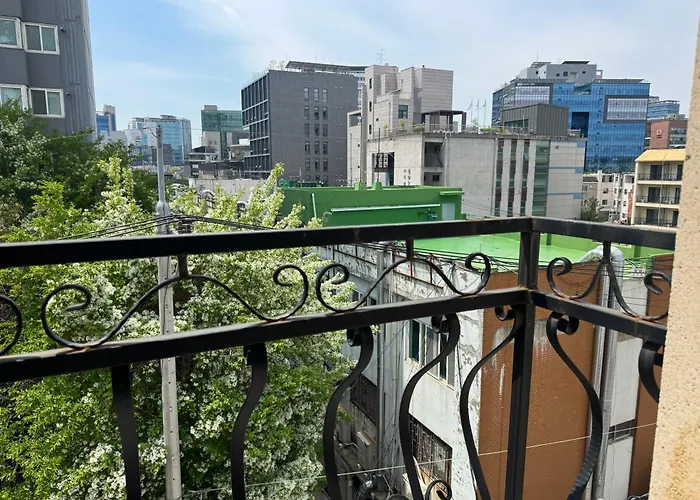 Apartment 701, Seongsu Station Jungnangcheon Cherry Blossom Road River Airport Bus