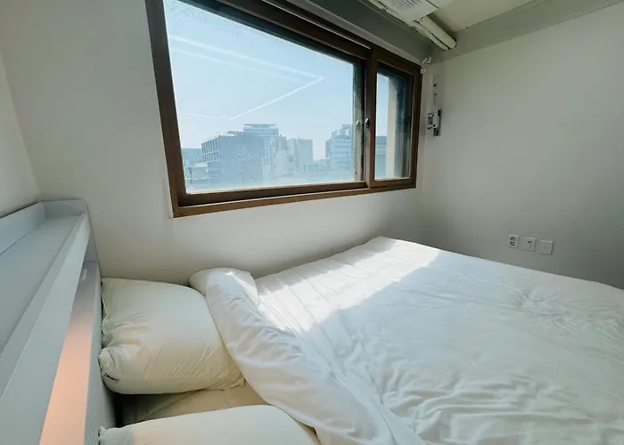 701, Seongsu Station Jungnangcheon Cherry Blossom Road River Airport Bus * Seoul